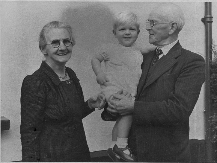 /photos/Grandson and Grandparents